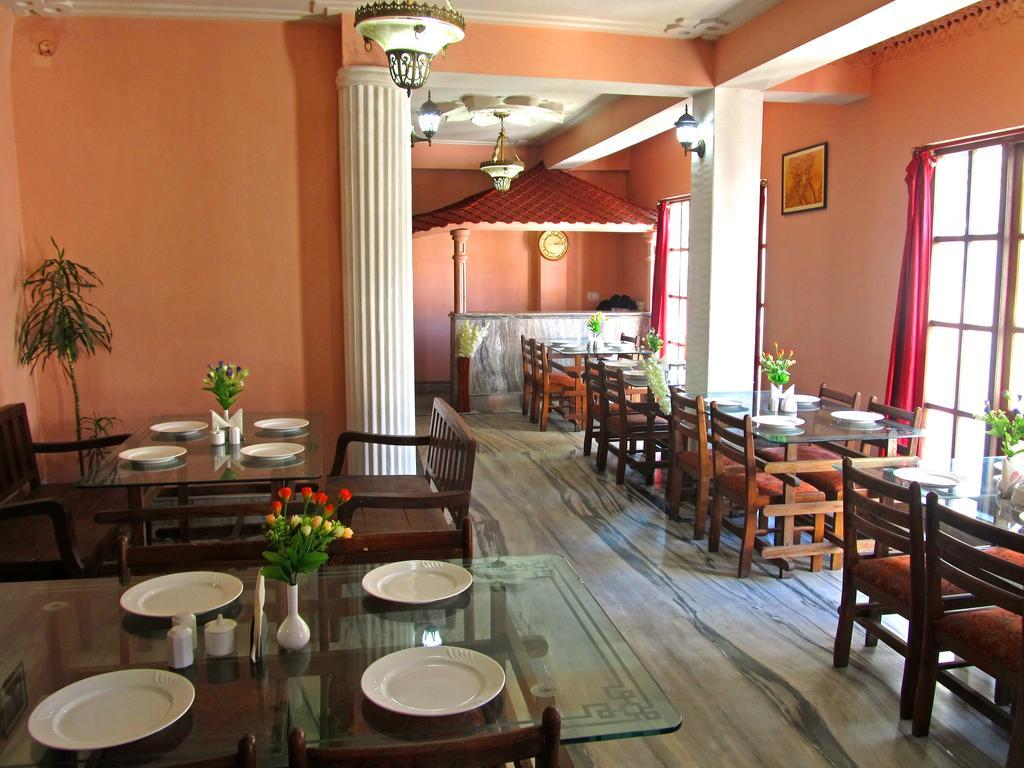 Hotel Alpine Crest Gangtok Ngoại thất bức ảnh