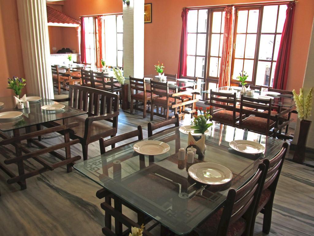 Hotel Alpine Crest Gangtok Ngoại thất bức ảnh